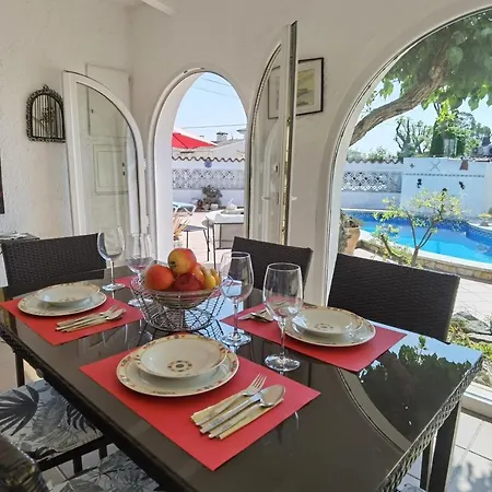 Leon Inmo Casa Ella - 13009 Empuriabrava