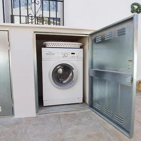 Leon Inmo Casa Ella - 13009 Dom wakacyjny Empuriabrava