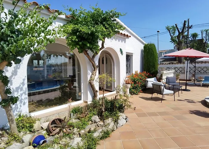 Leon Inmo Casa Ella - 13009 Empuriabrava