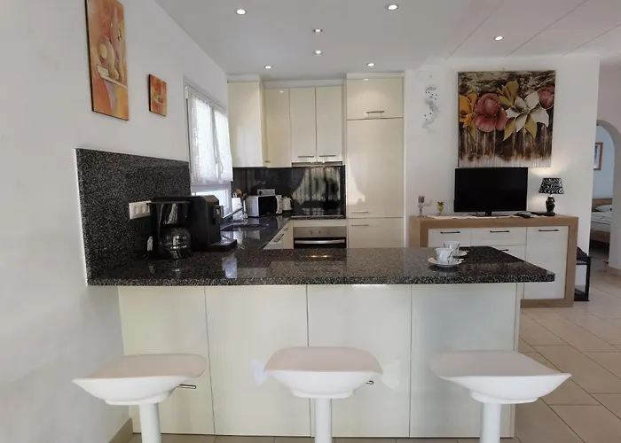 Leon Inmo Casa Ella - 13009 * Empuriabrava