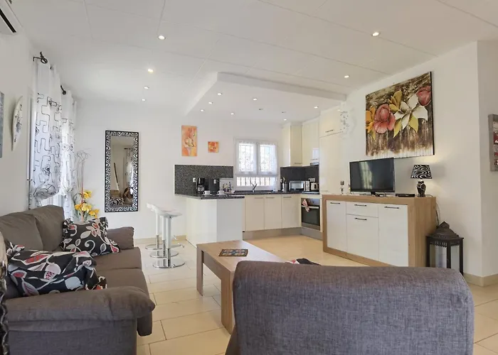 Leon Inmo Casa Ella - 13009 Dom wakacyjny